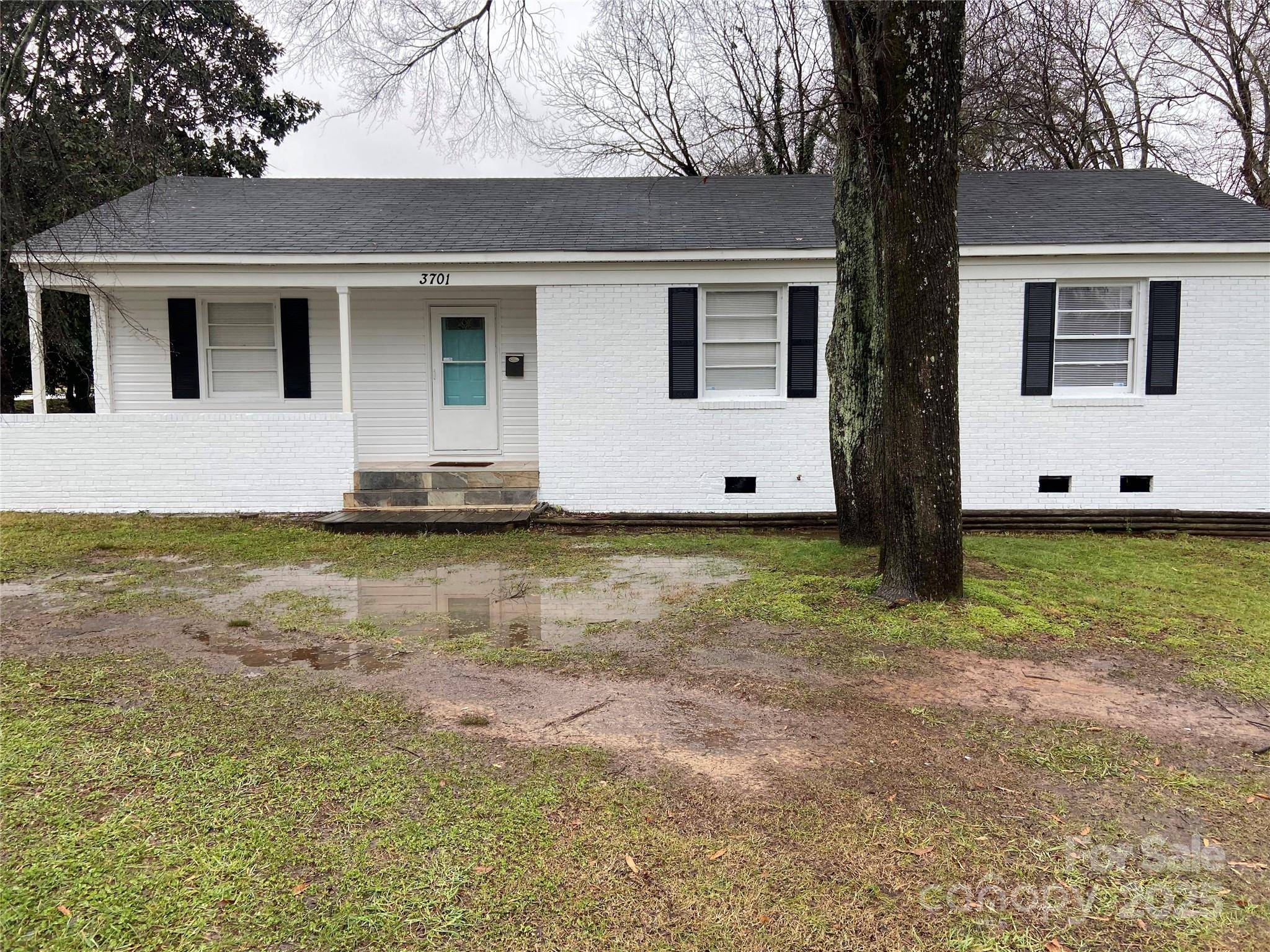 Charlotte, NC 28215,3701 Tipperary PL