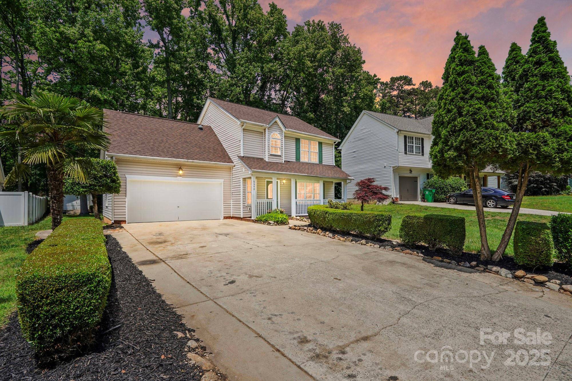 Charlotte, NC 28216,6640 Autumn Gate LN