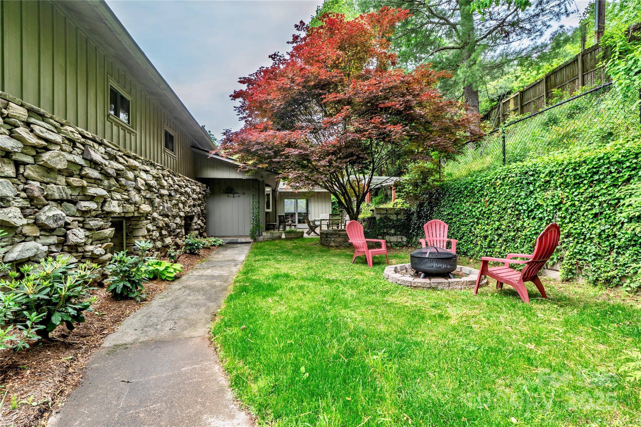 Asheville, NC 28804,298 Town Mountain RD