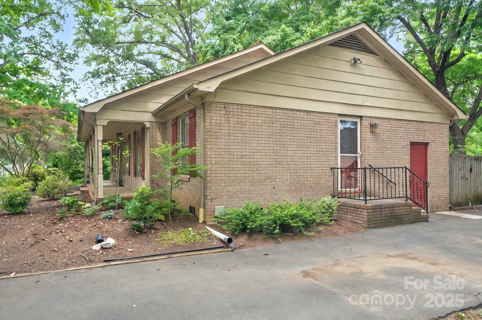 Charlotte, NC 28226,3430 Rea RD