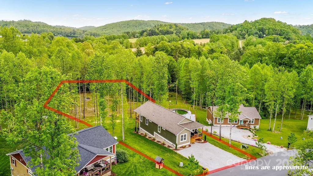 Hendersonville, NC 28792,95 Walt DR