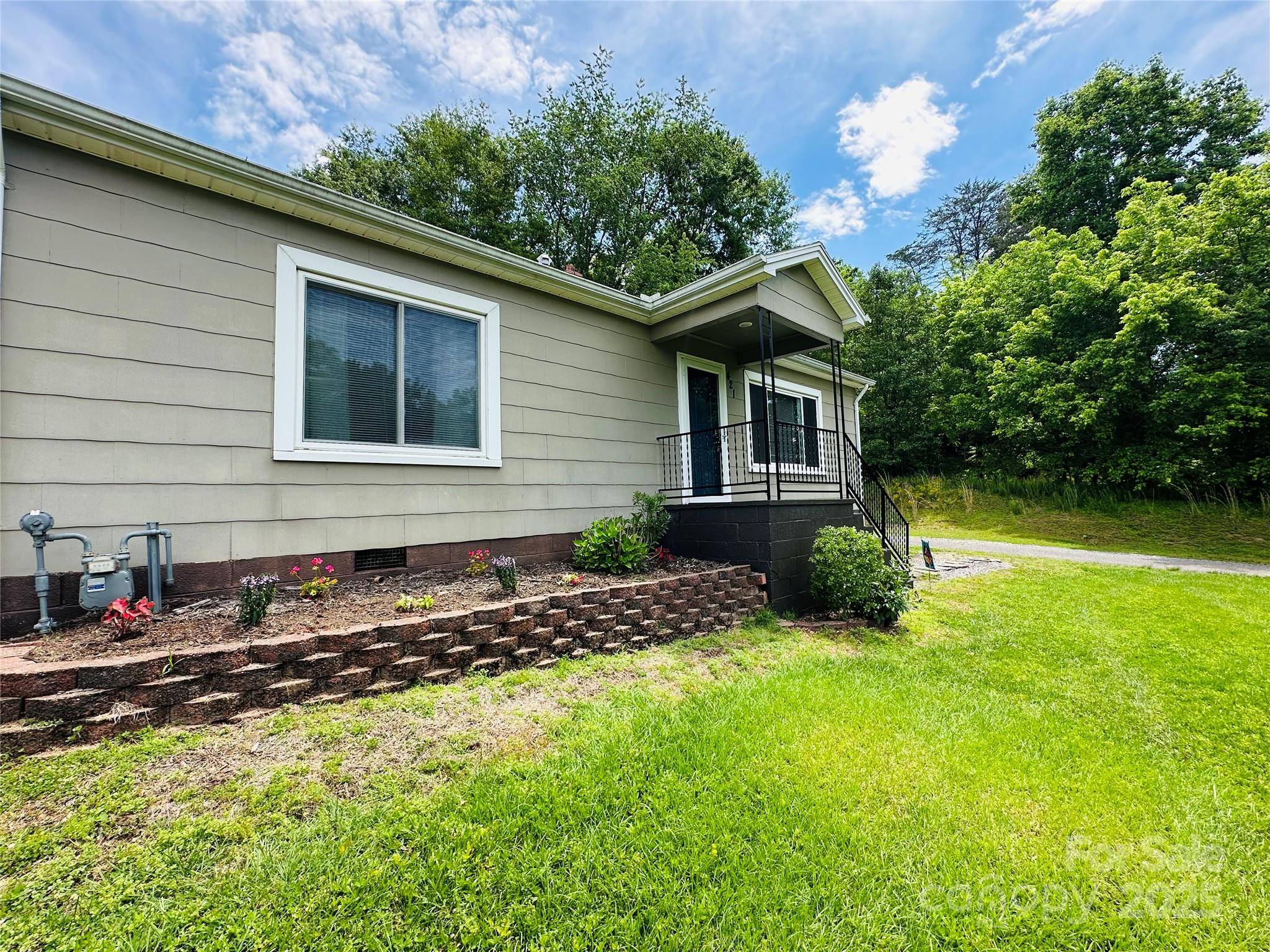 Morganton, NC 28655,421 Bethel RD