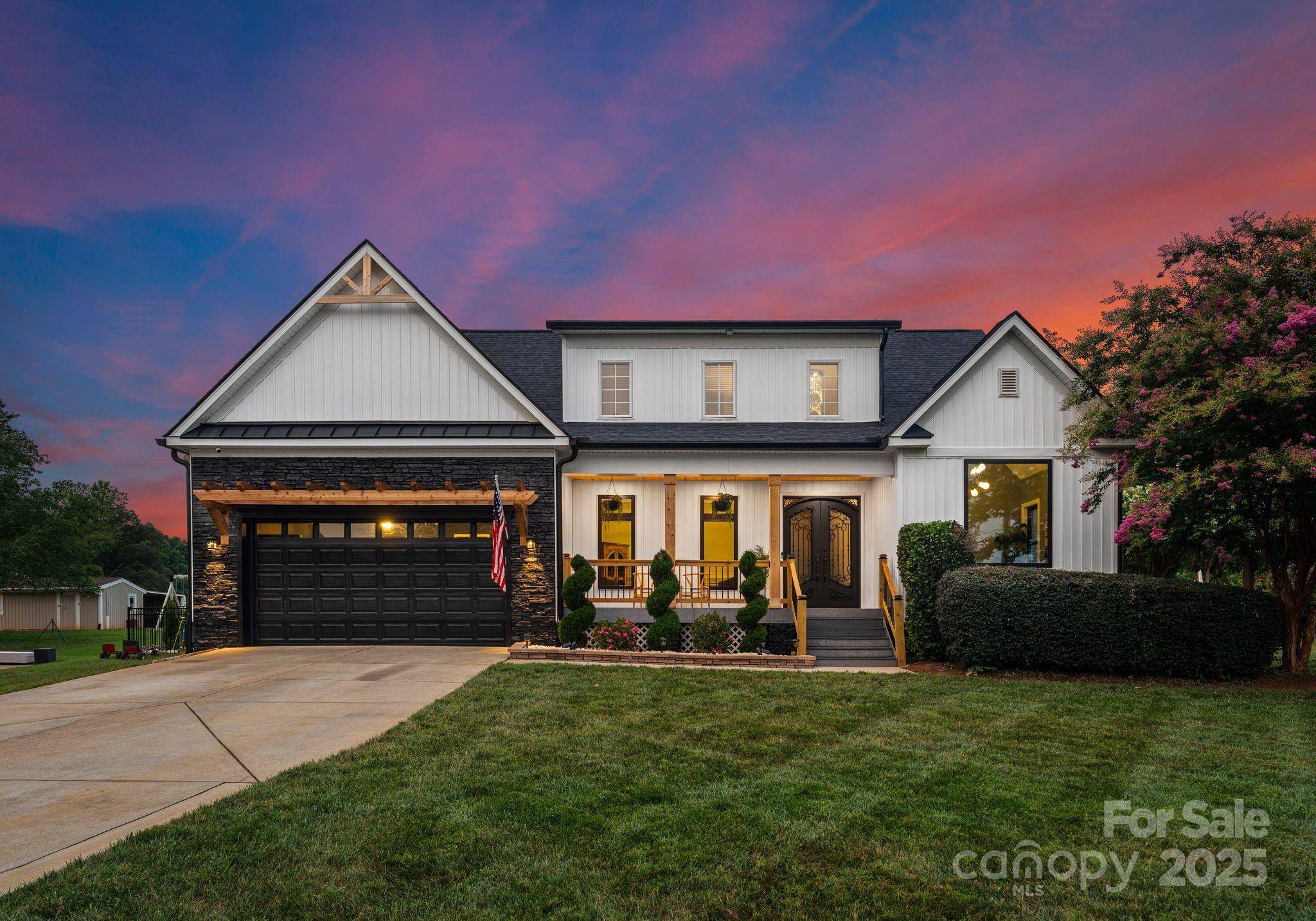 Mooresville, NC 28117,120 Lakeshore DR