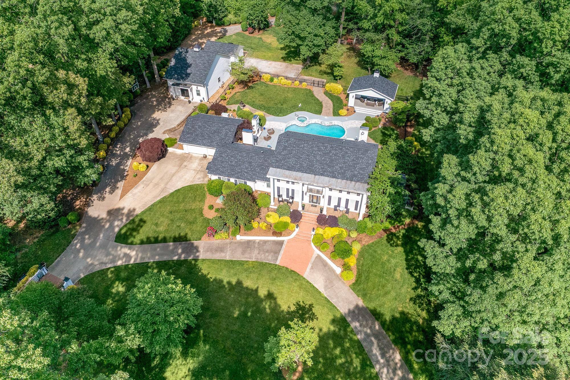 Statesville, NC 28625,707 Saint Cloud DR