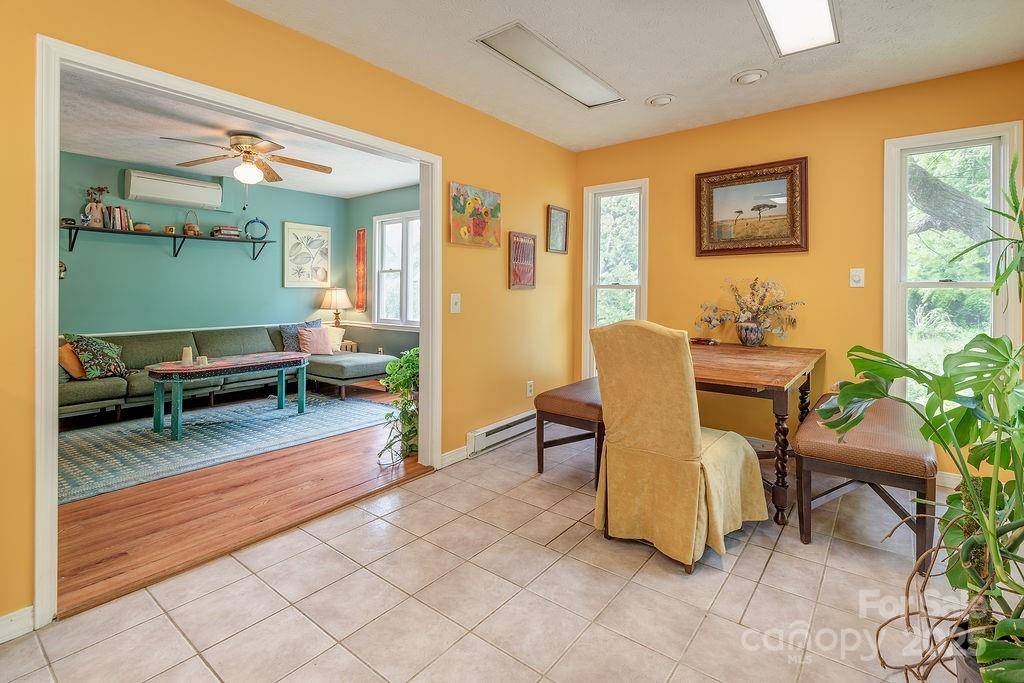 Candler, NC 28715,124 Beaverdam Loop RD