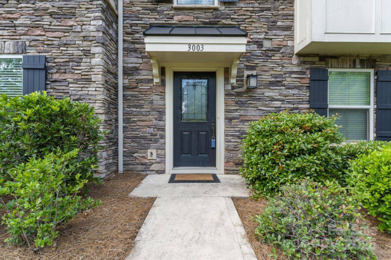 Charlotte, NC 28205,3003 Salix Bend DR