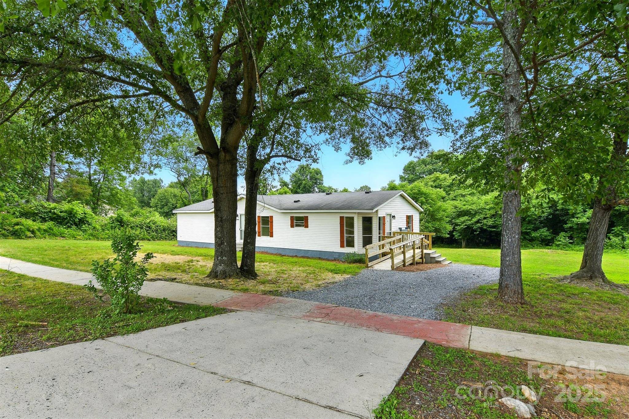 Kingstown, NC 28150,2002 Kingston RD