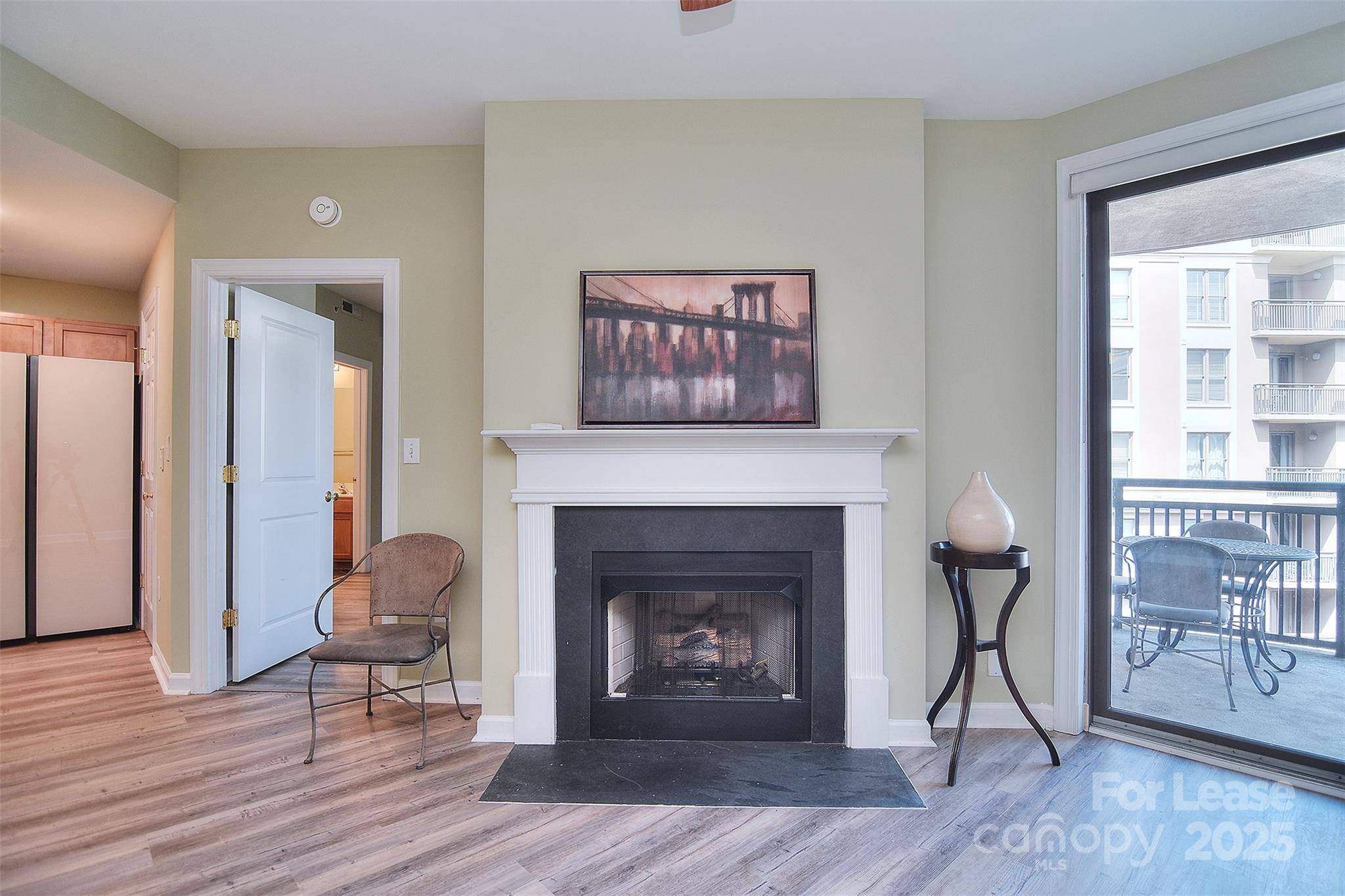 Charlotte, NC 28202,718 W Trade ST #503