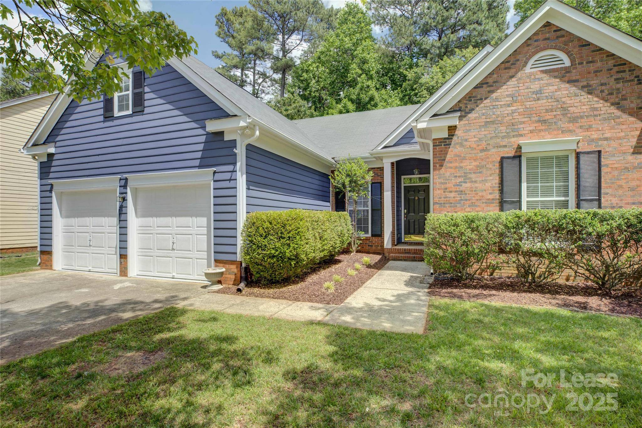 Charlotte, NC 28215,7017 Scuppernong CT