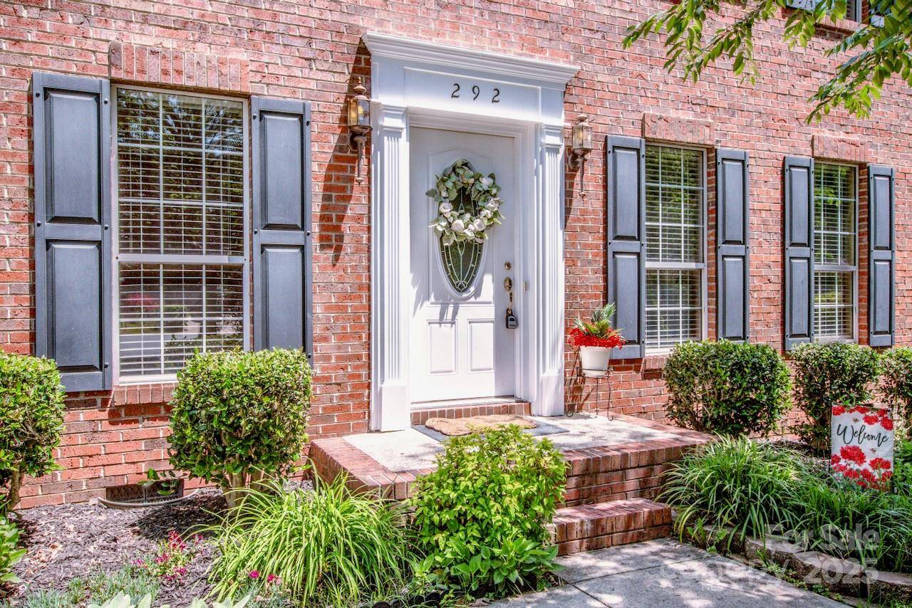 Mooresville, NC 28117,292 Rose ST