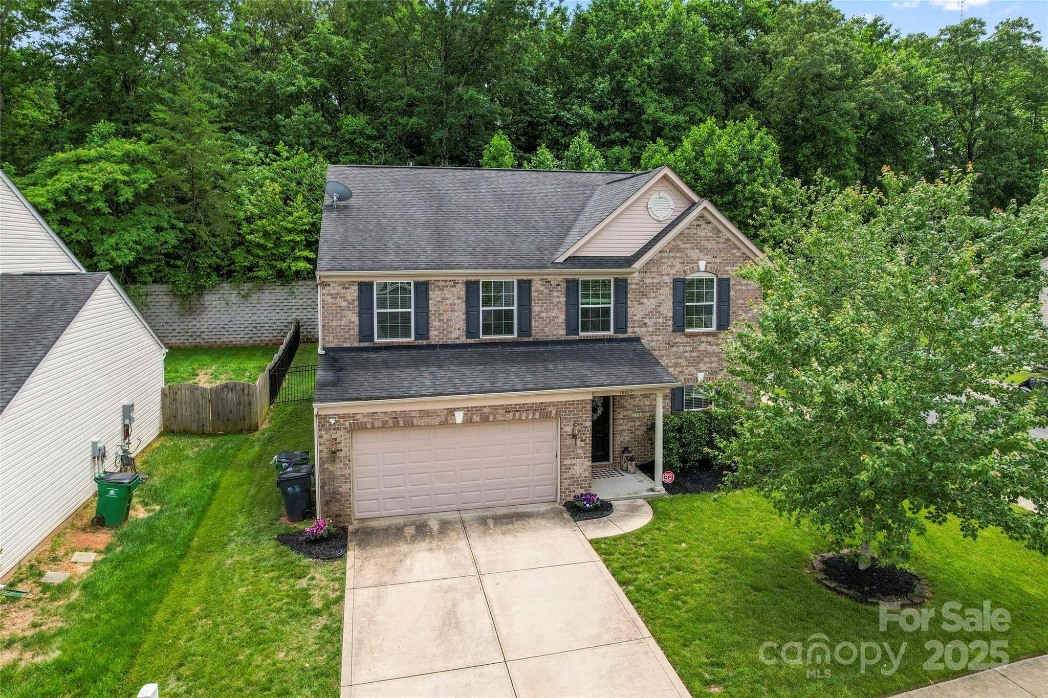 Charlotte, NC 28213,16615 Crimson Sargent DR