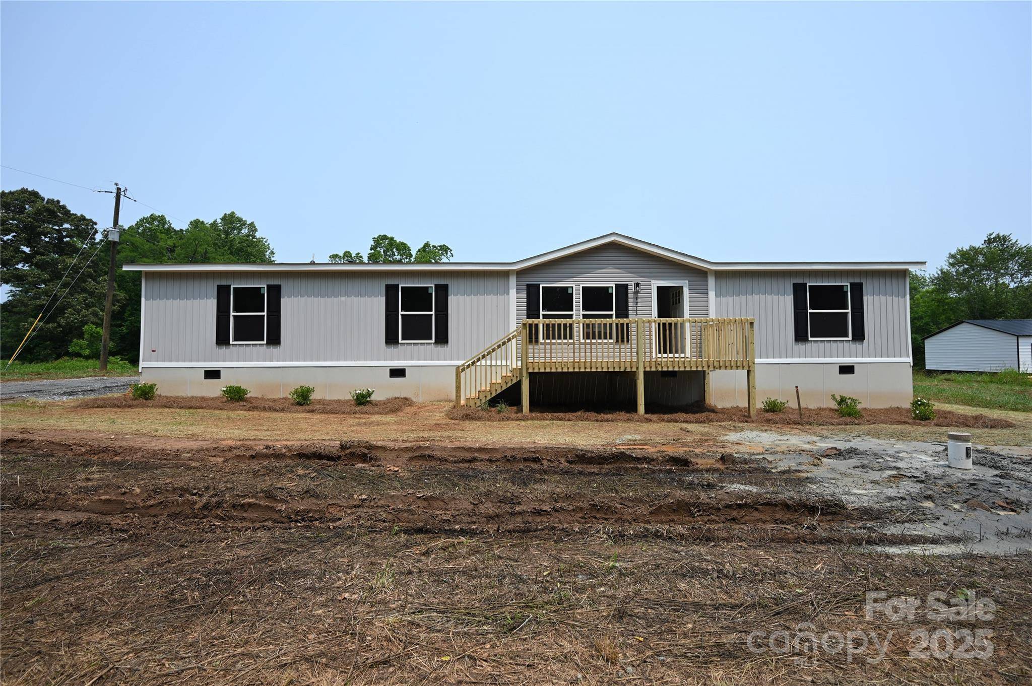 Clinton, SC 29235,1213 Renno RD
