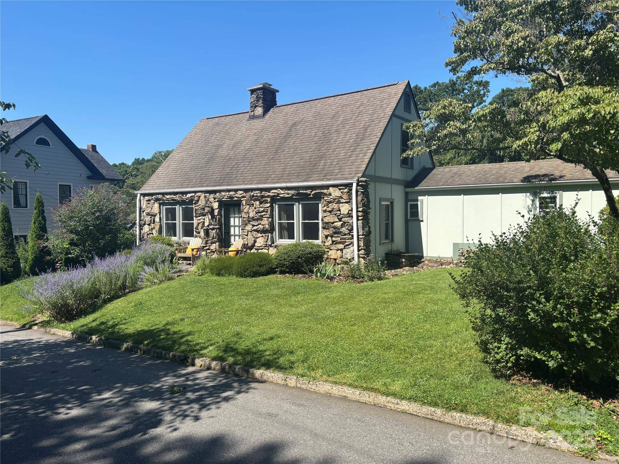Asheville, NC 28803,6 Craggy CIR