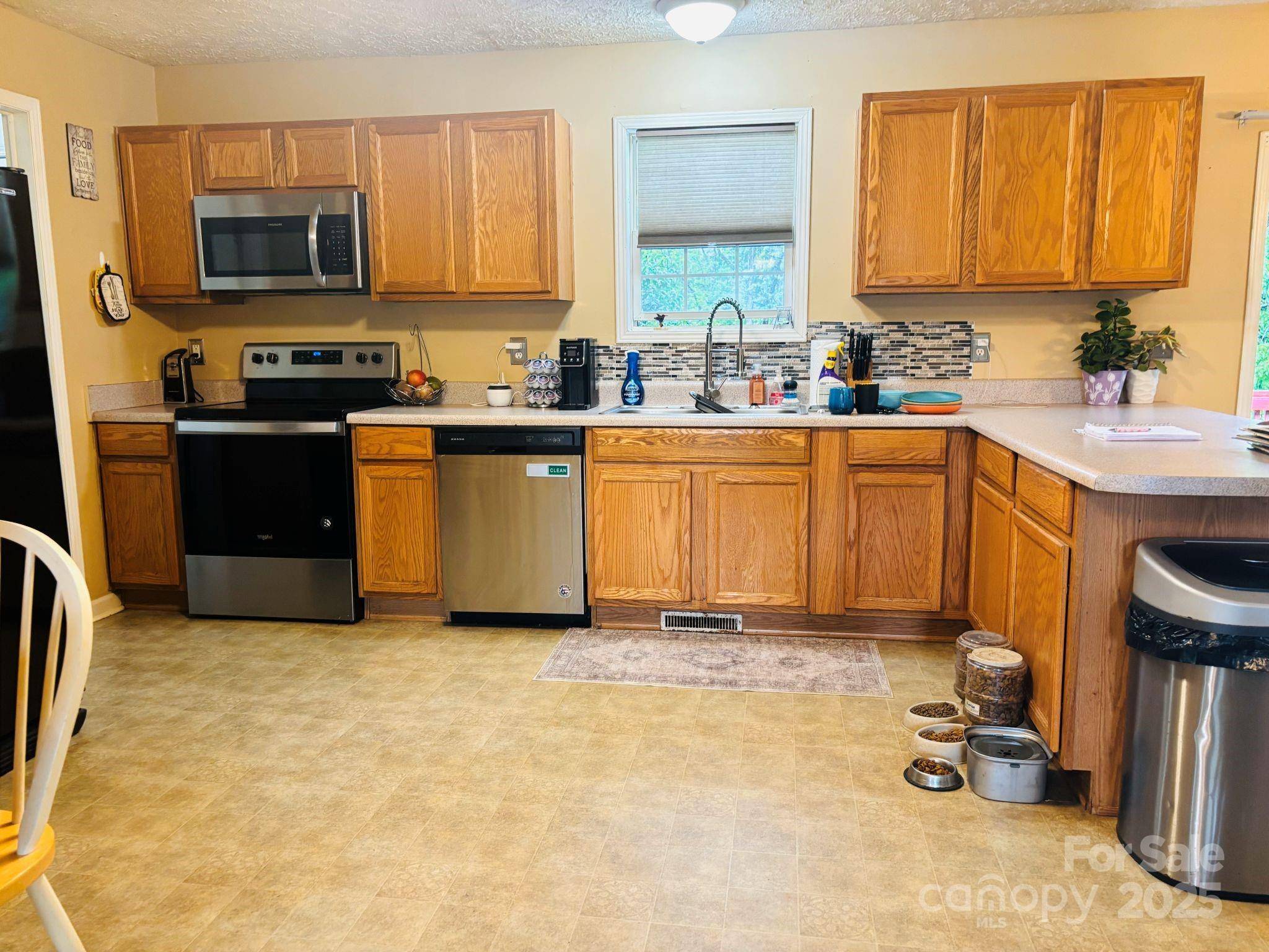 Candler, NC 28715,16 English Oaks DR