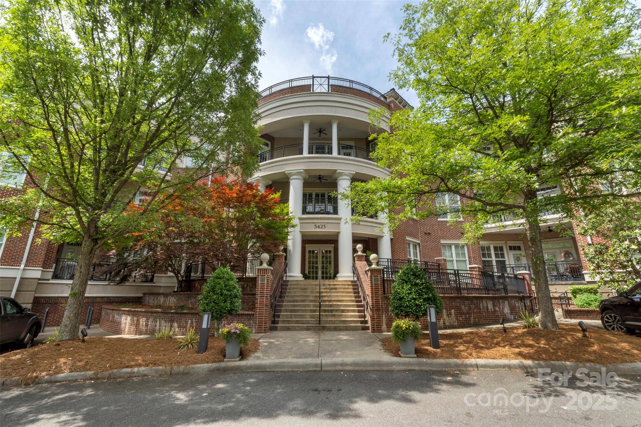 Charlotte, NC 28210,5425 Closeburn RD #208