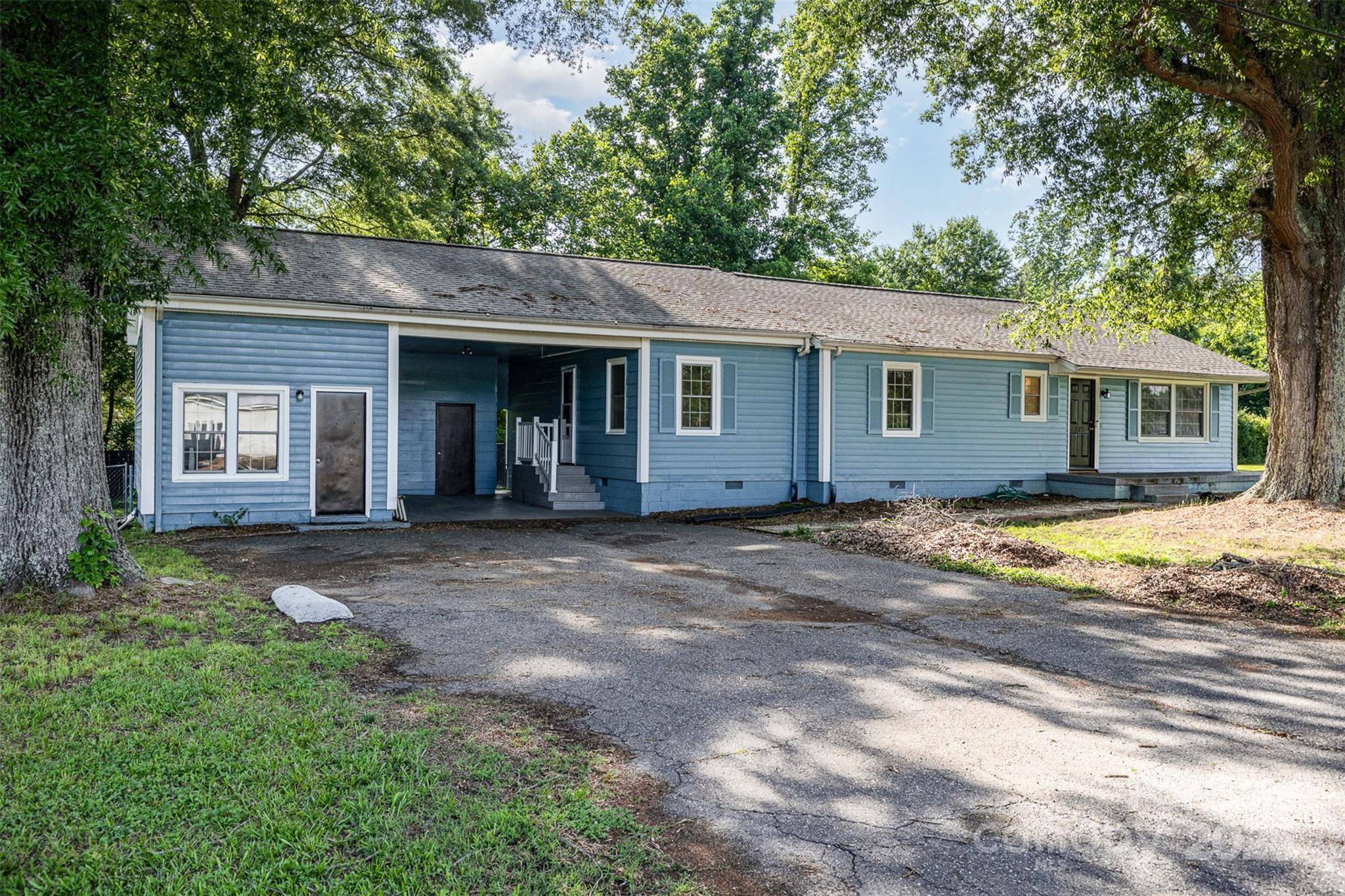 Cherryville, NC 28021,875 Marys Grove RD