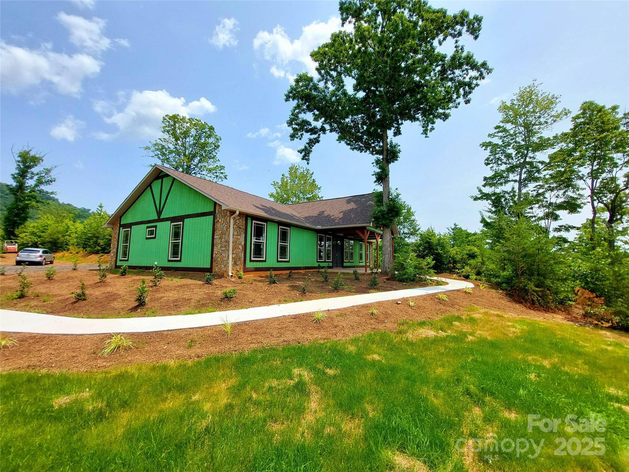 Charlotte, NC 28722,401 Constant LN