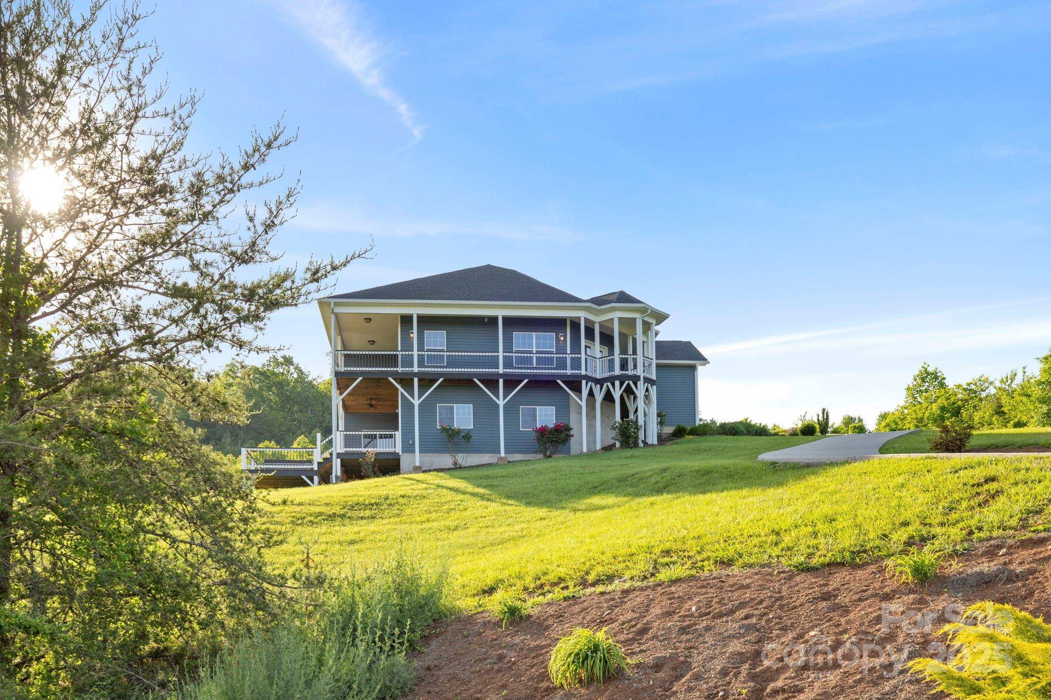 Leicester, NC 28748,505 Sky Ridge DR