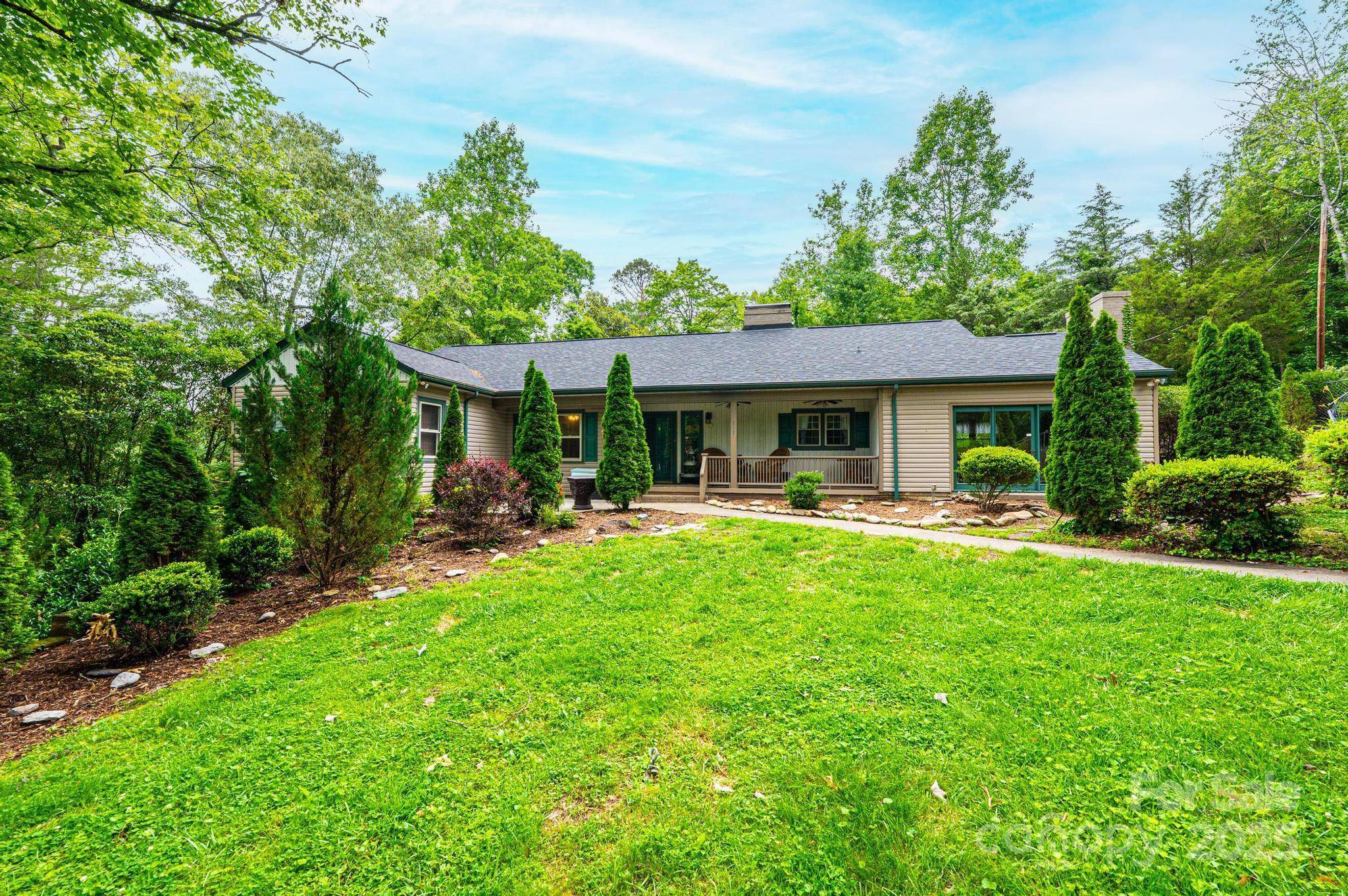 Lenoir, NC 28645,317 SE Tremont Park CIR SE