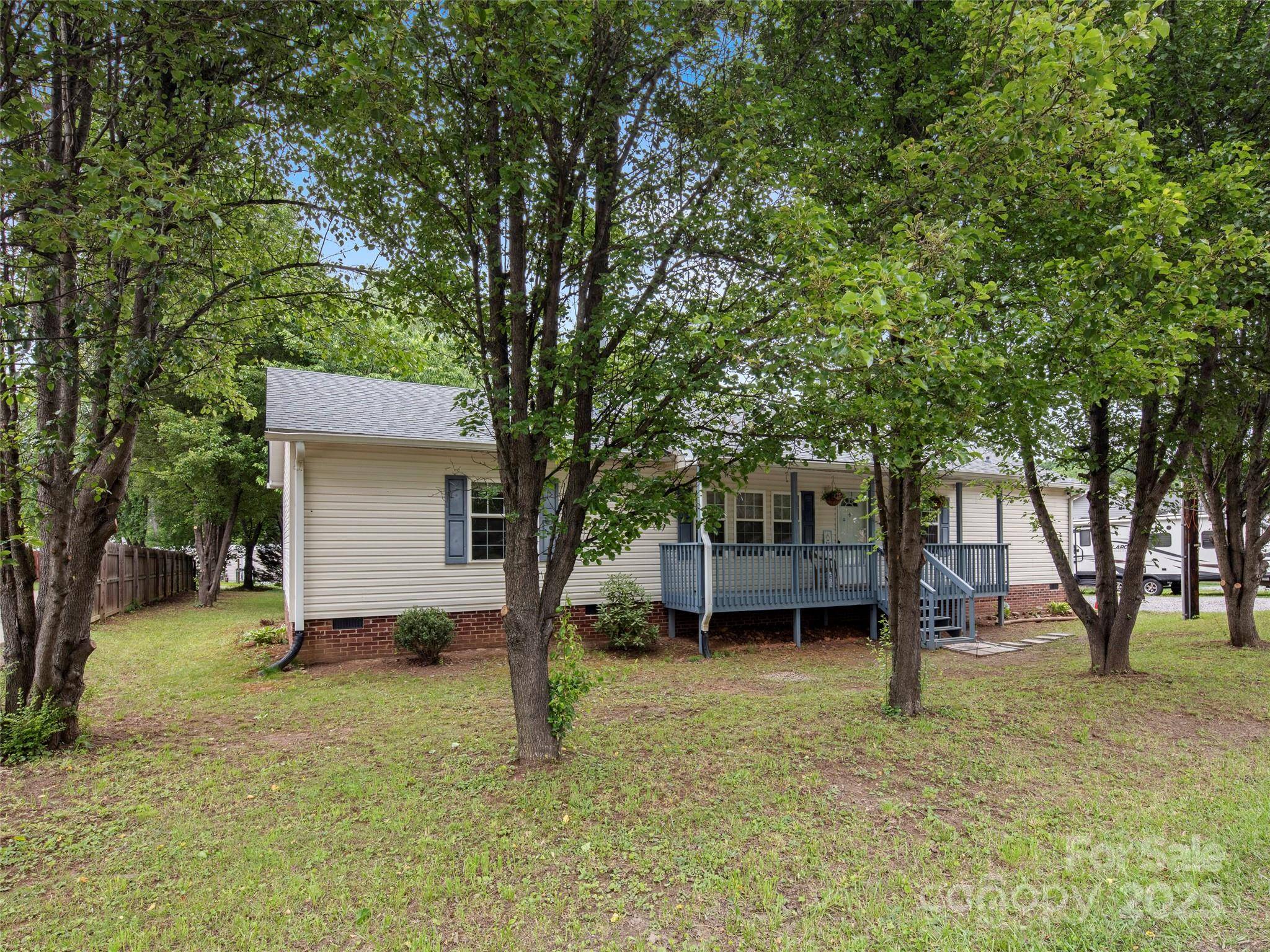 Candler, NC 28715,326 Justice Ridge RD