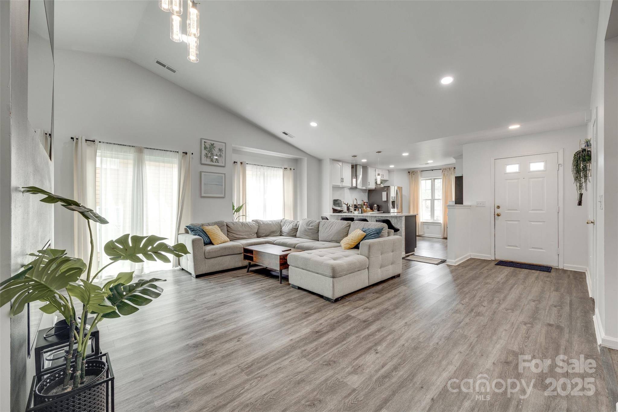 Charlotte, NC 28227,7442 Crestside LN