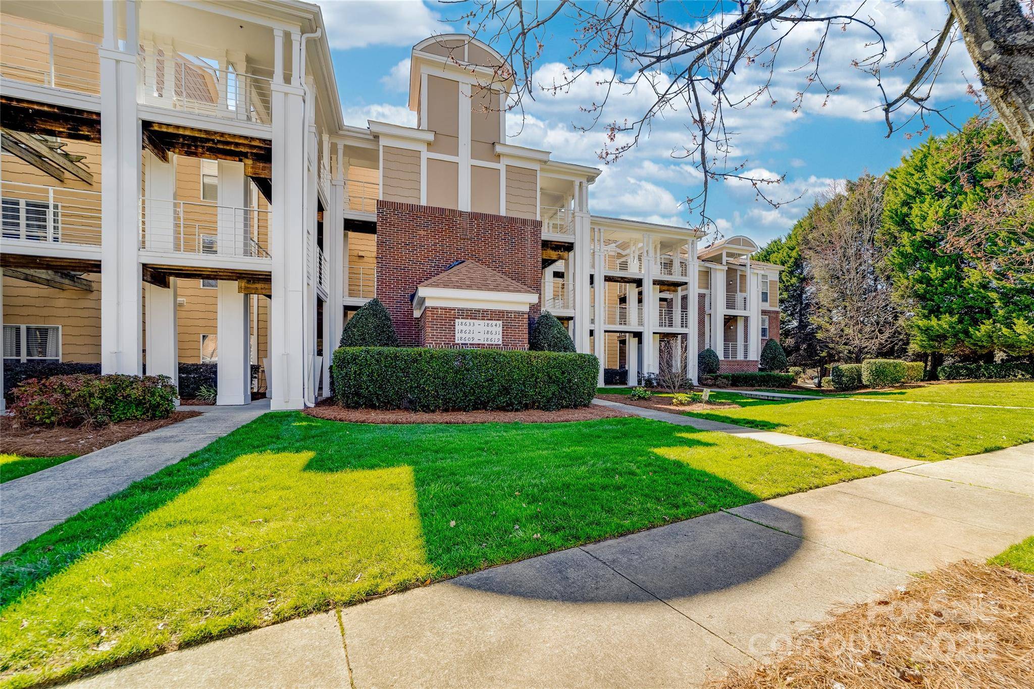 Cornelius, NC 28031,18631 Harborside DR