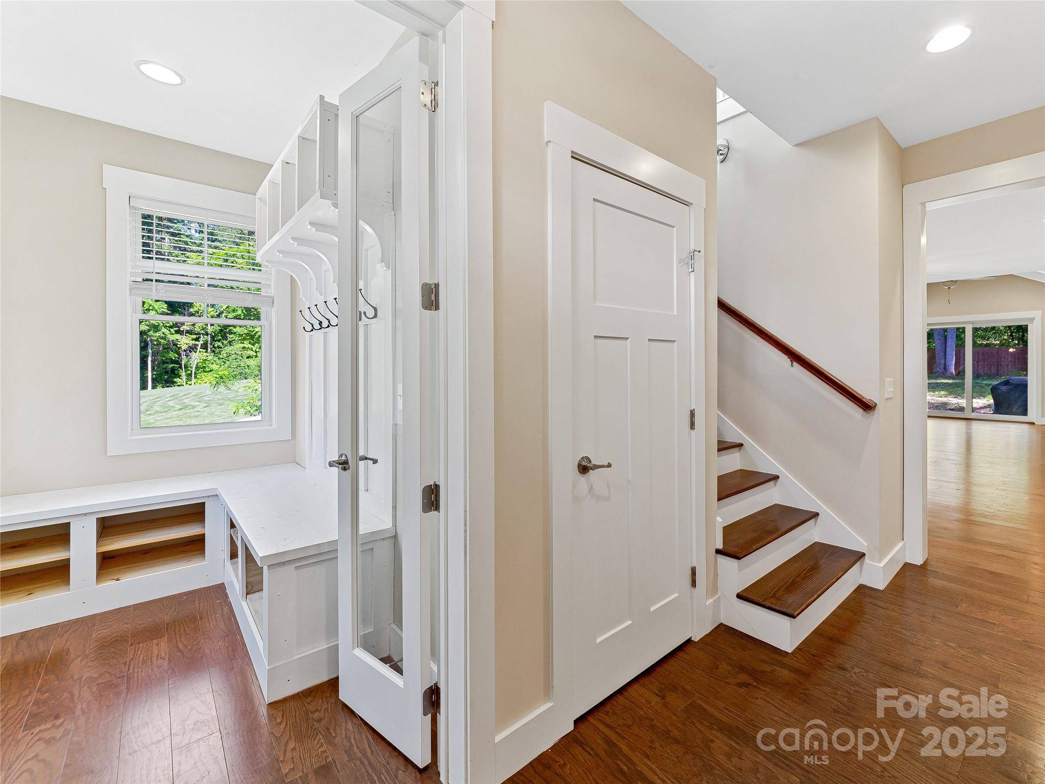 Candler, NC 28715,29 Farm Pond LN