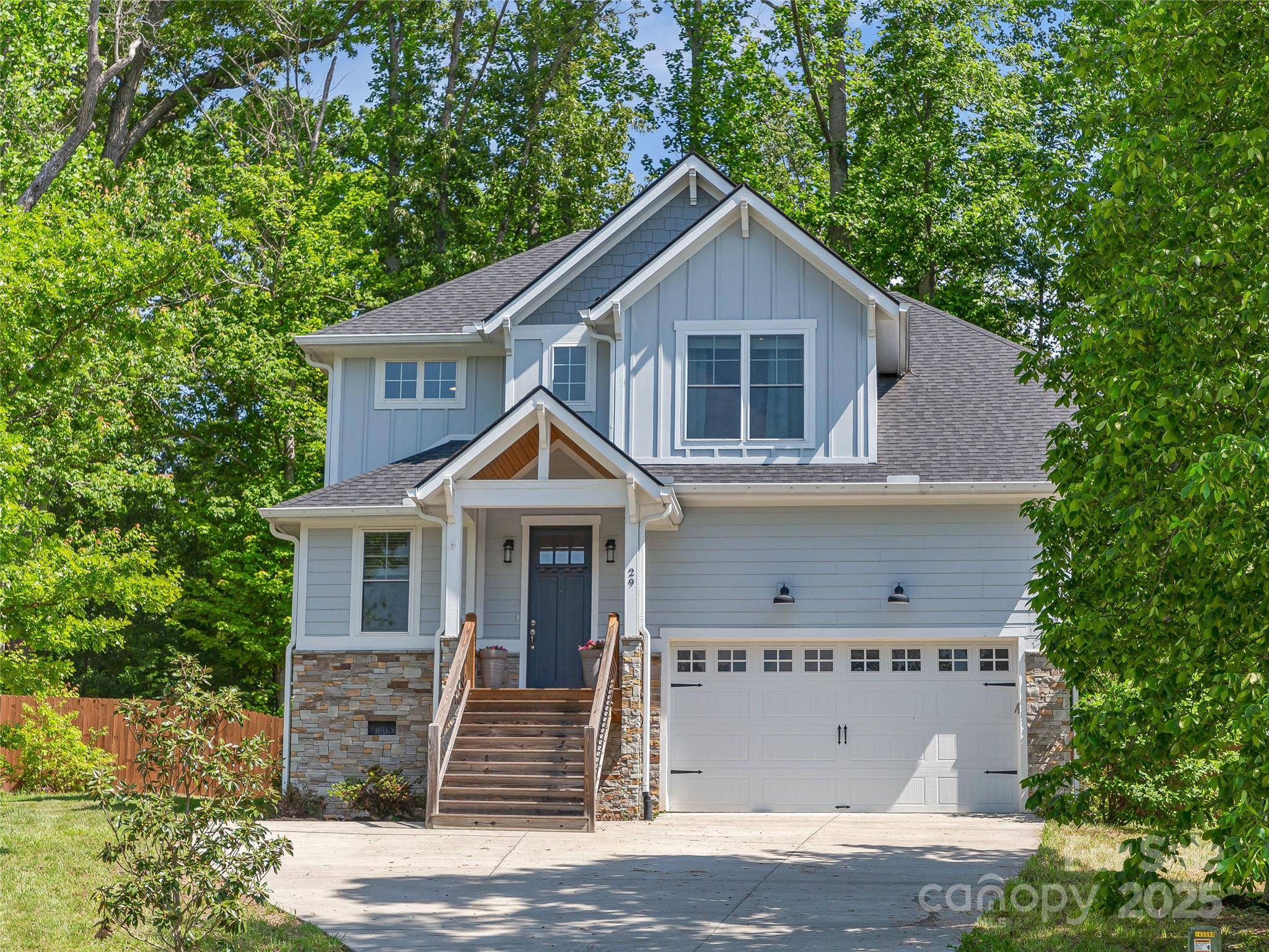 Candler, NC 28715,29 Farm Pond LN