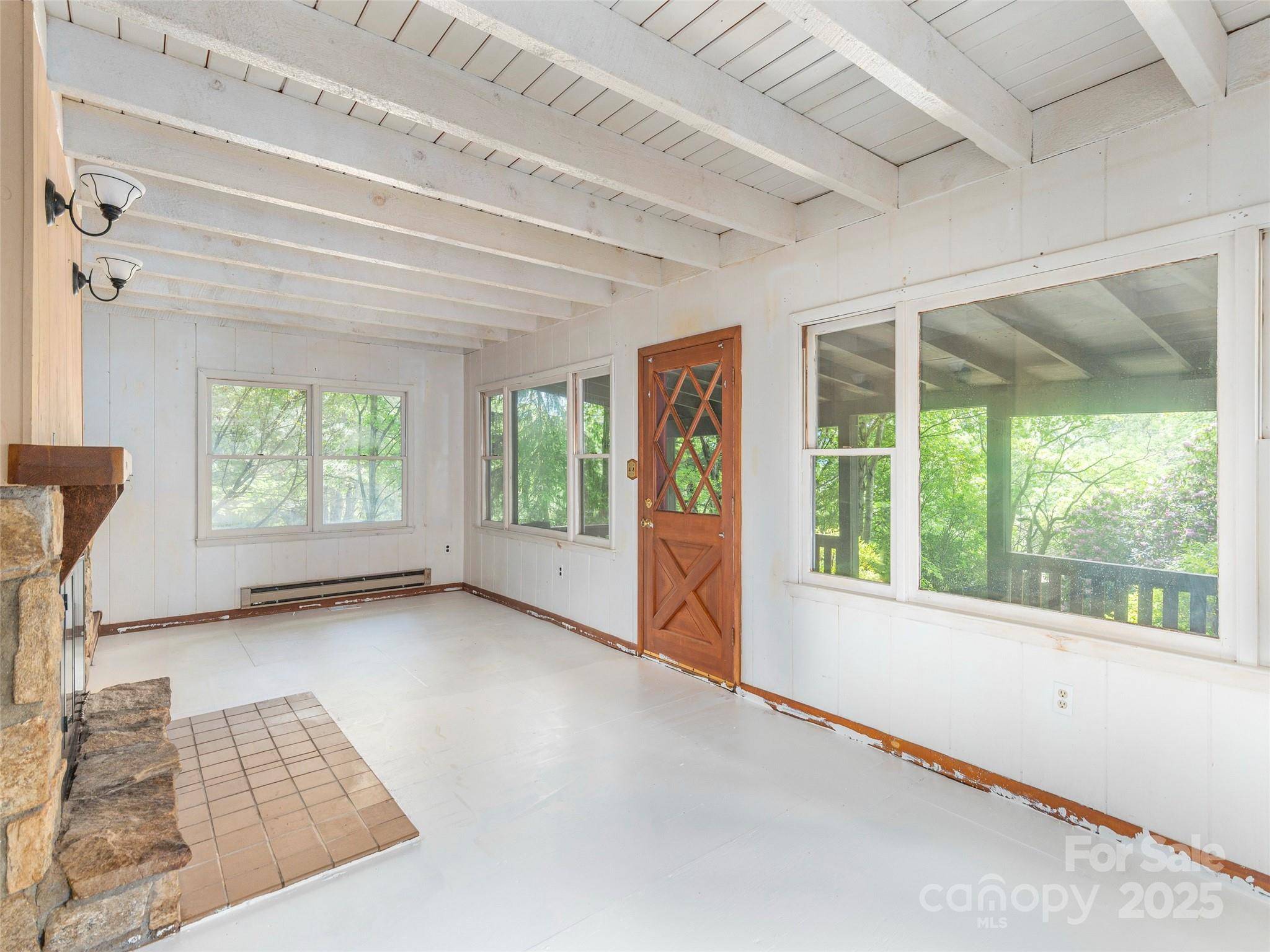 Waynesville, NC 28785,318 Sandsridge WAY