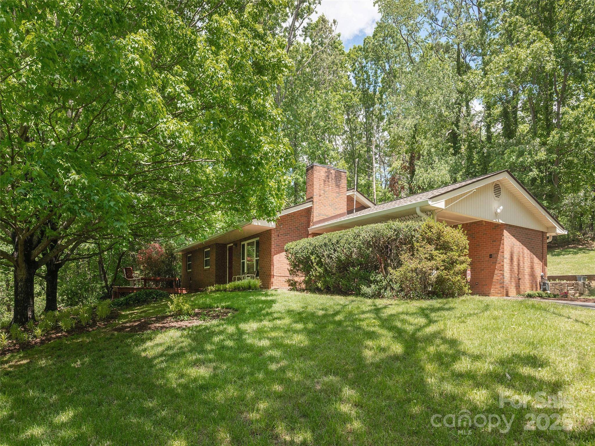 Asheville, NC 28804,315 Beaverdam RD