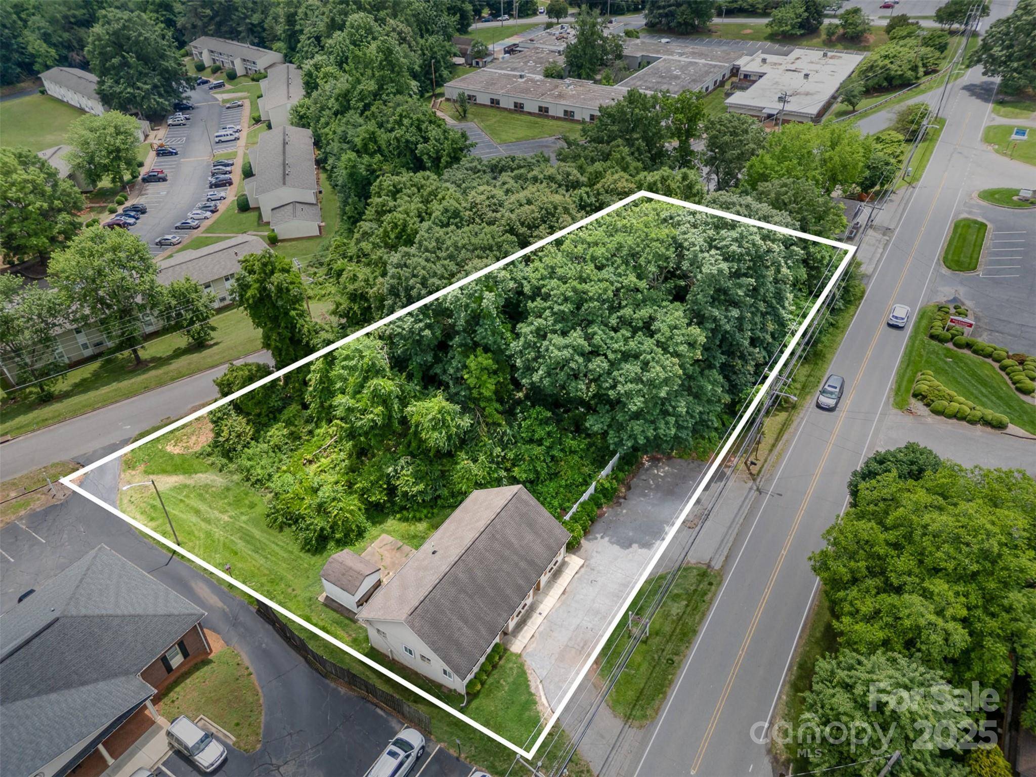 Statesville, NC 28677,1512 Davie AVE