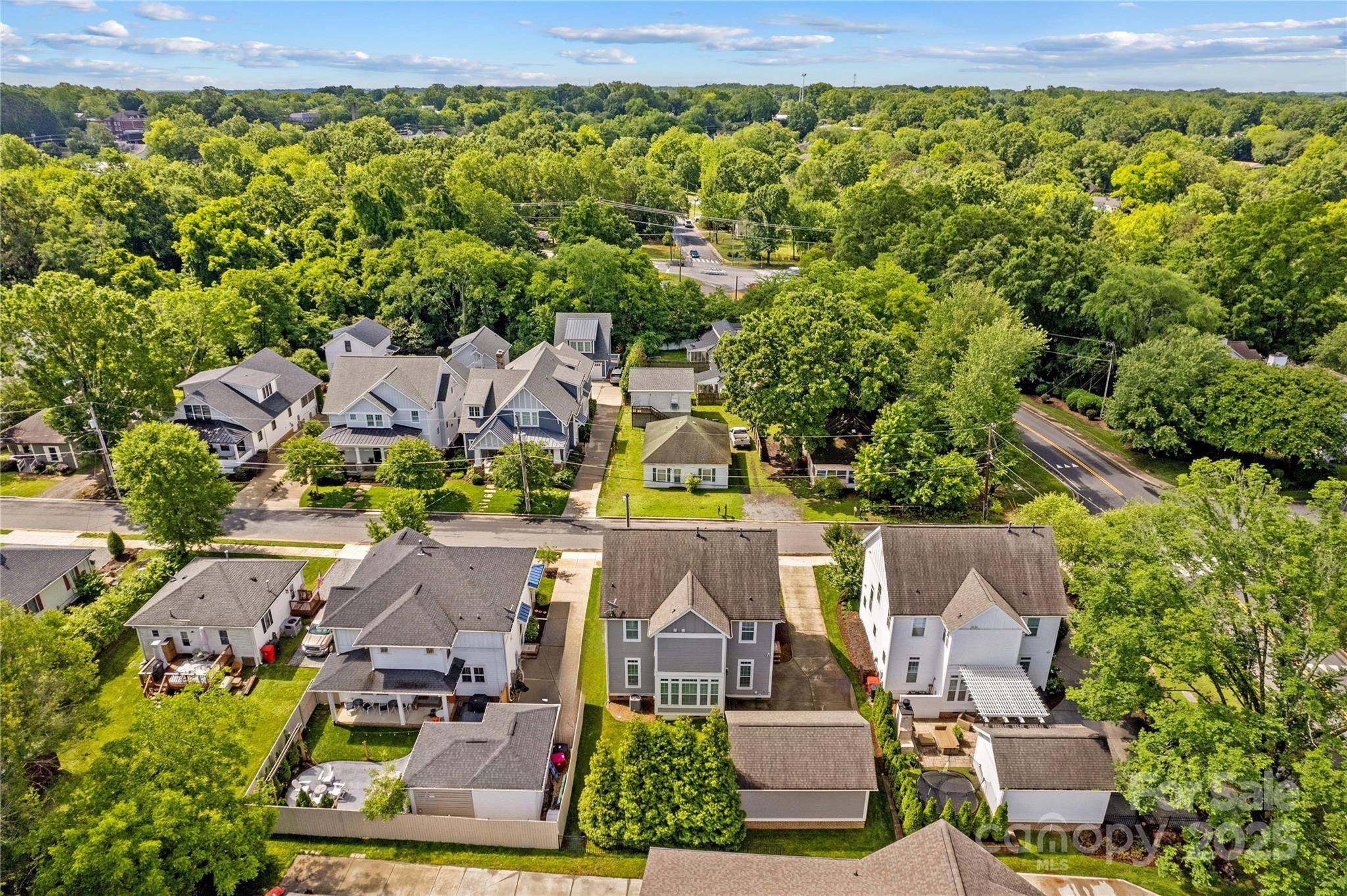 Davidson, NC 28036,376 Delburg ST