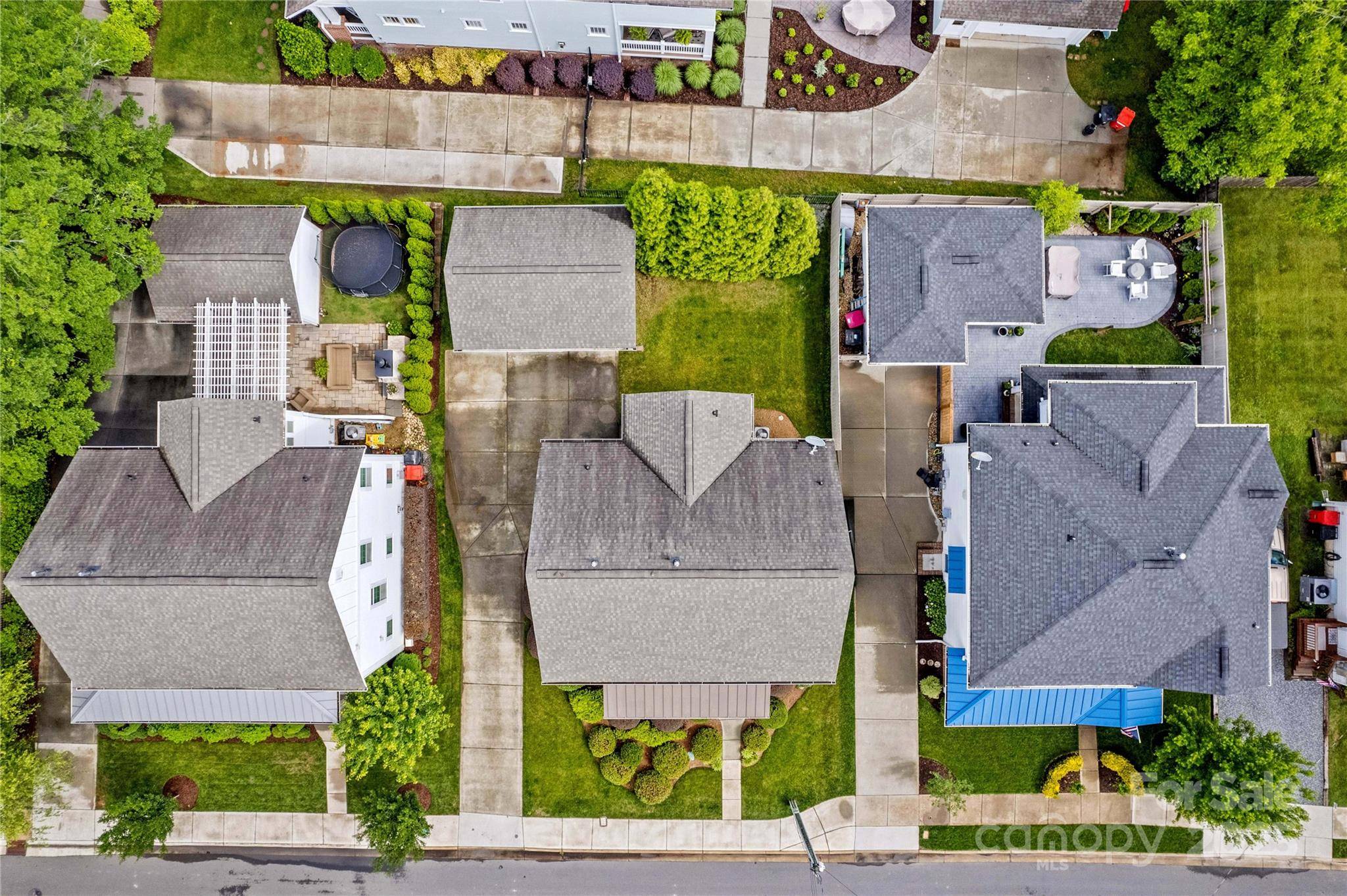 Davidson, NC 28036,376 Delburg ST