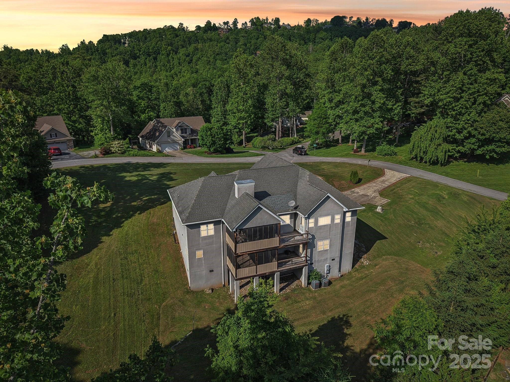 Hendersonville, NC 28792,150 Baton LN