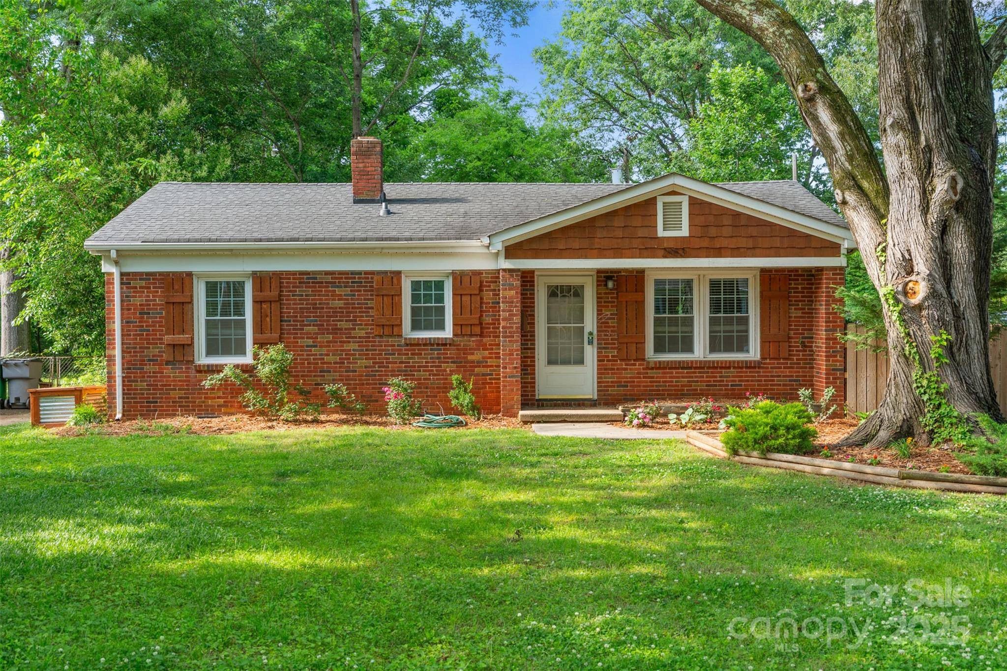 Charlotte, NC 28205,2953 Enfield RD