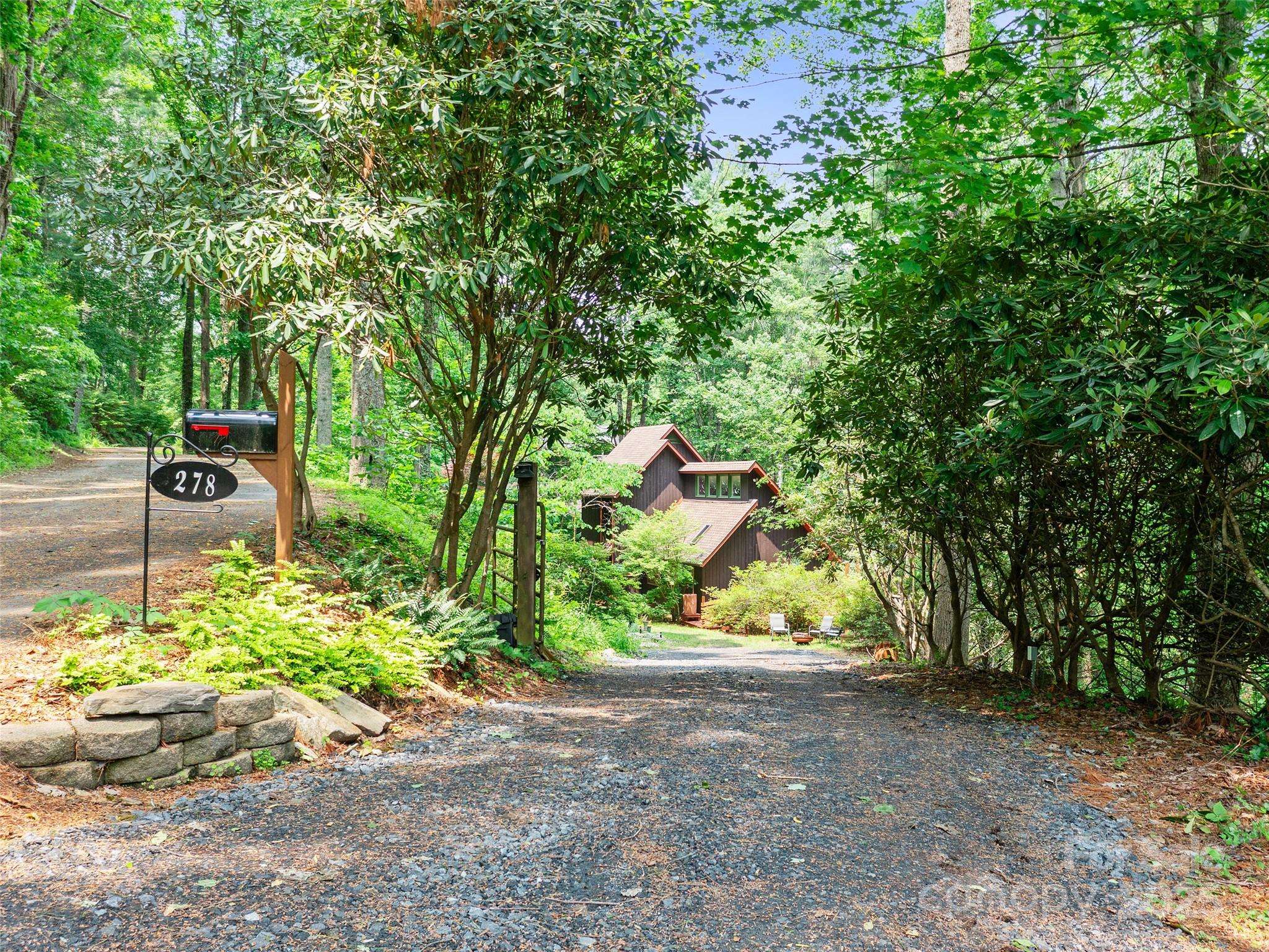 Burnsville, NC 28714,278 Mount View DR