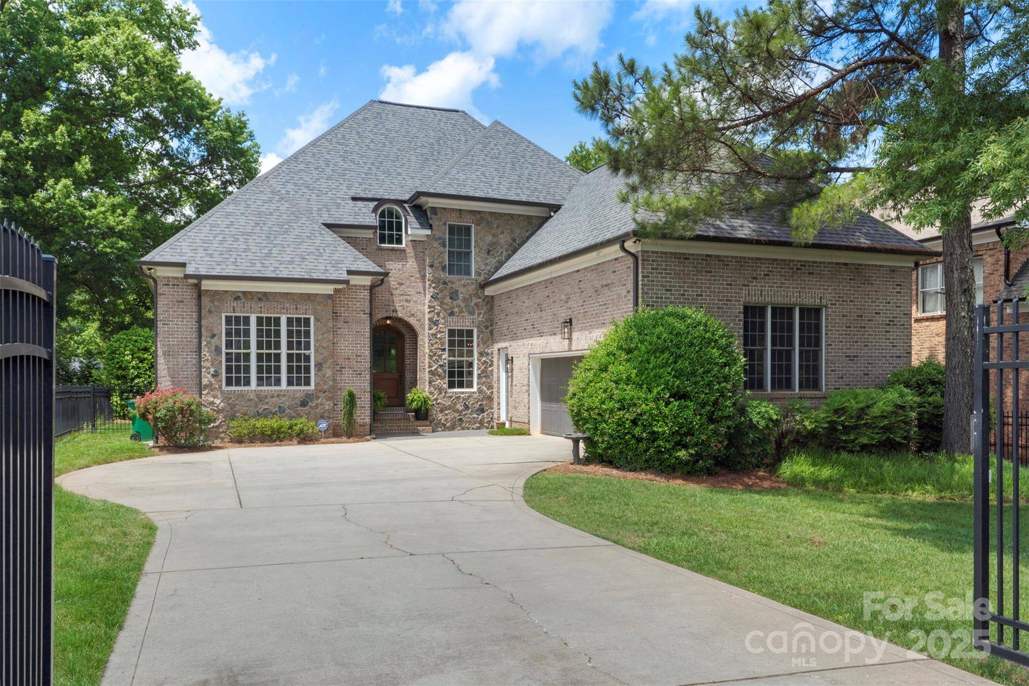 Charlotte, NC 28210,6132 Sharon RD