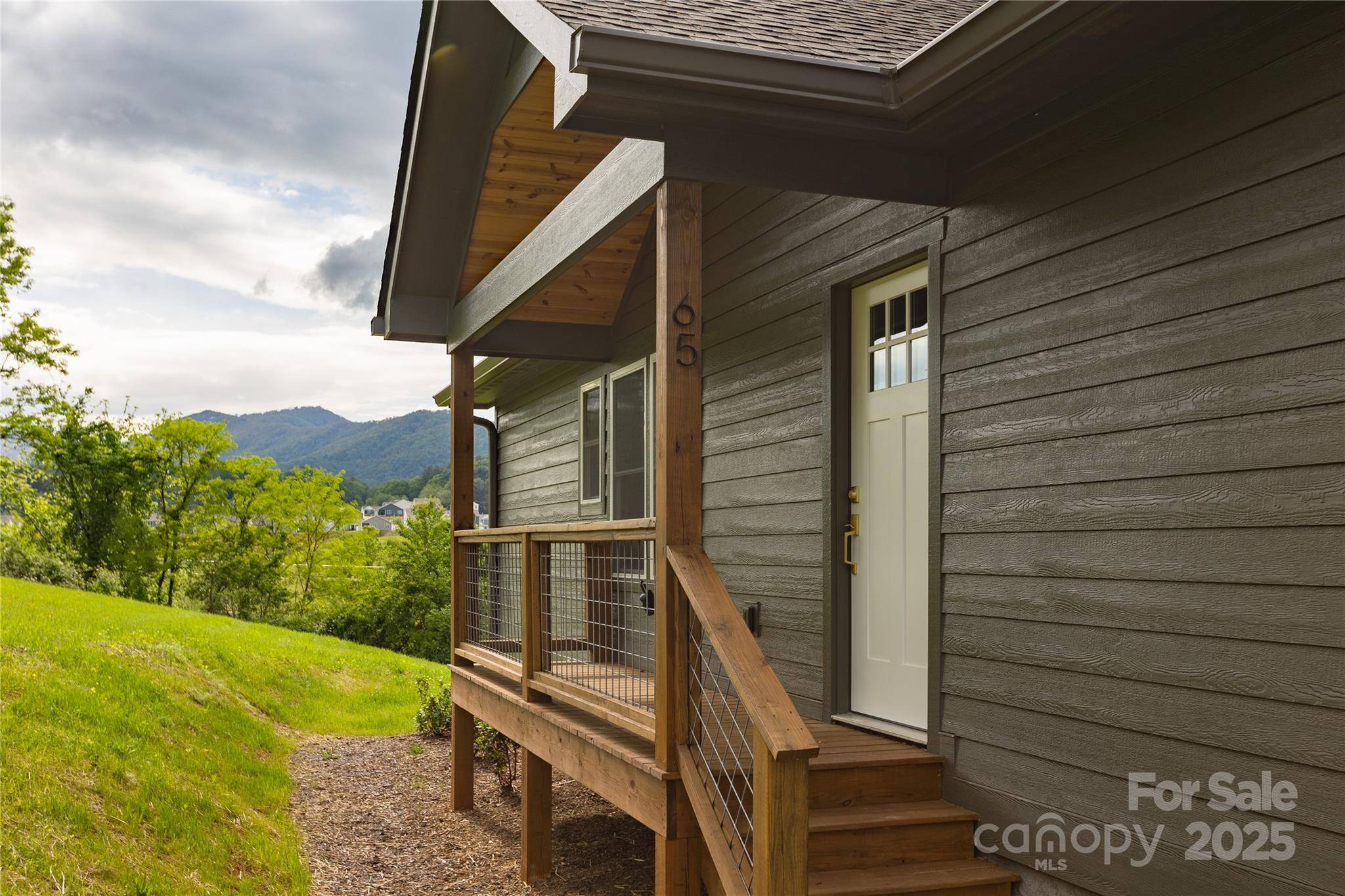 Waynesville, NC 28786,65 Lennon Leigh LN