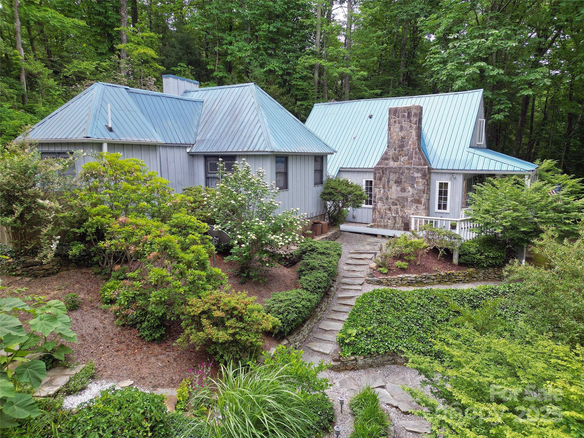 Saluda, NC 28773,59 Shand ST