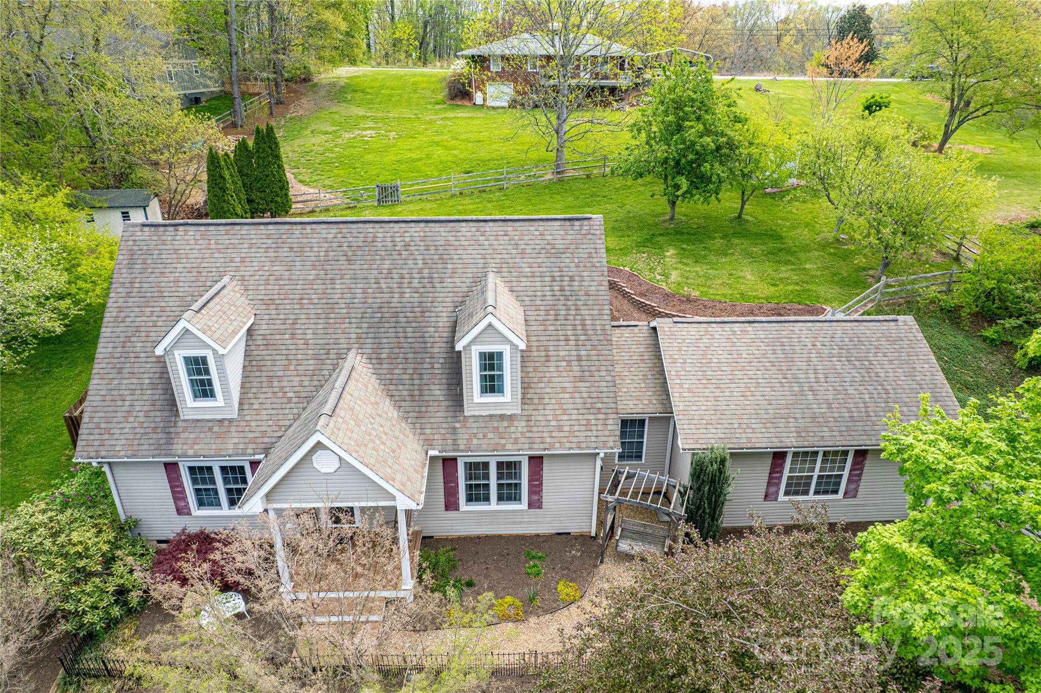 Asheville, NC 28806,25 N Willow Brook DR