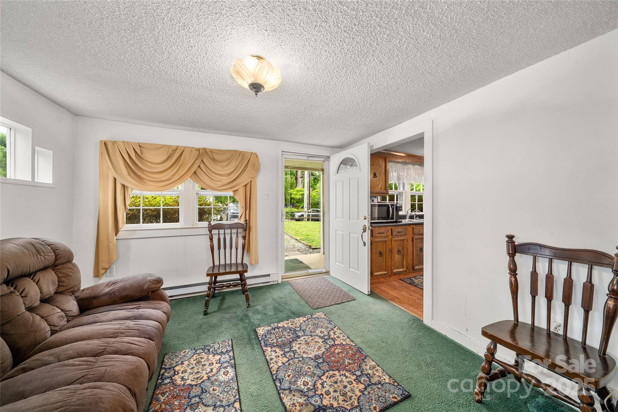 Black Mountain, NC 28711,136 S Ridgeway AVE