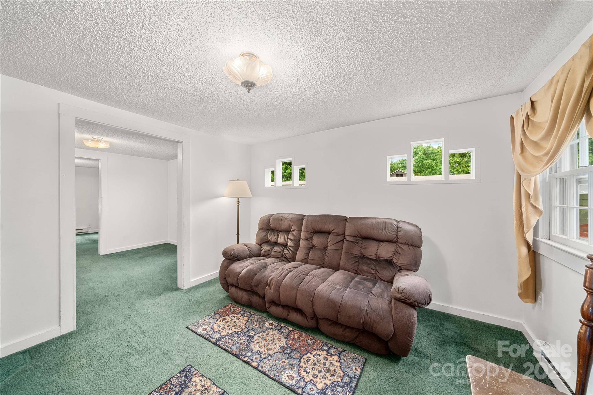 Black Mountain, NC 28711,136 S Ridgeway AVE