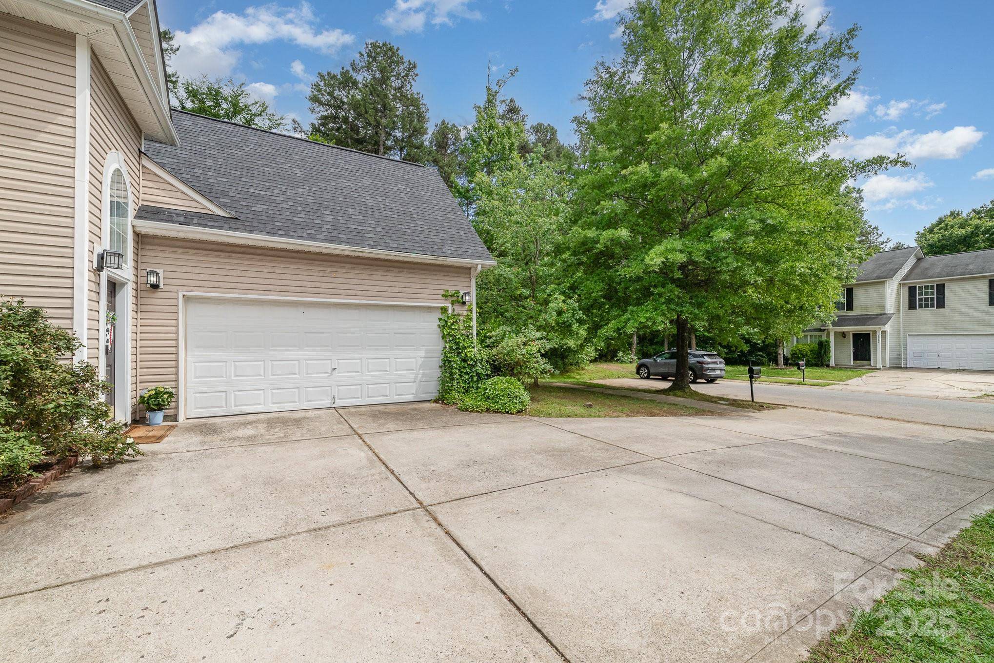 Locust, NC 28097,8927 Comstock CT