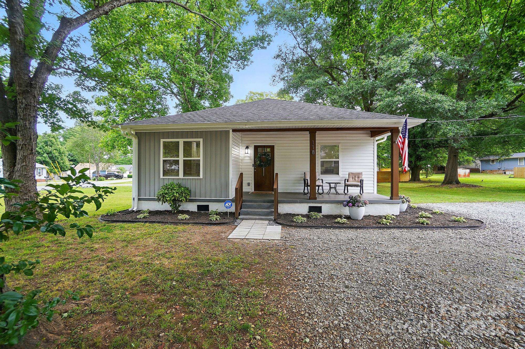 Mount Holly, NC 28120,118 Globe ST