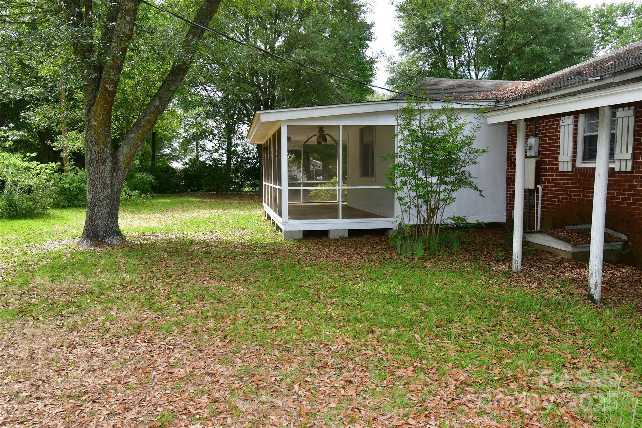 Kershaw, SC 29067,5199 Bethune RD