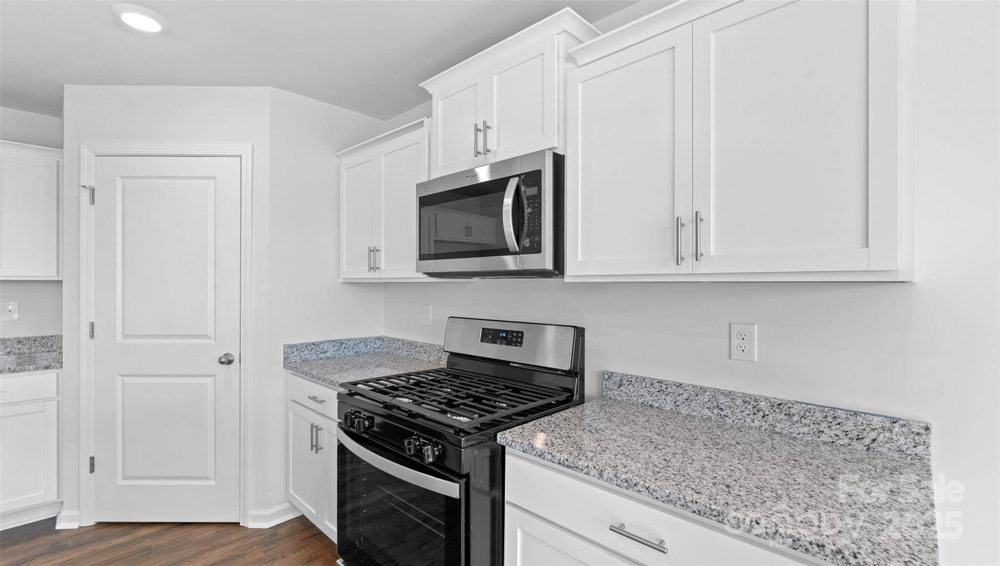 Hendersonville, NC 28792,56 Lillian LN