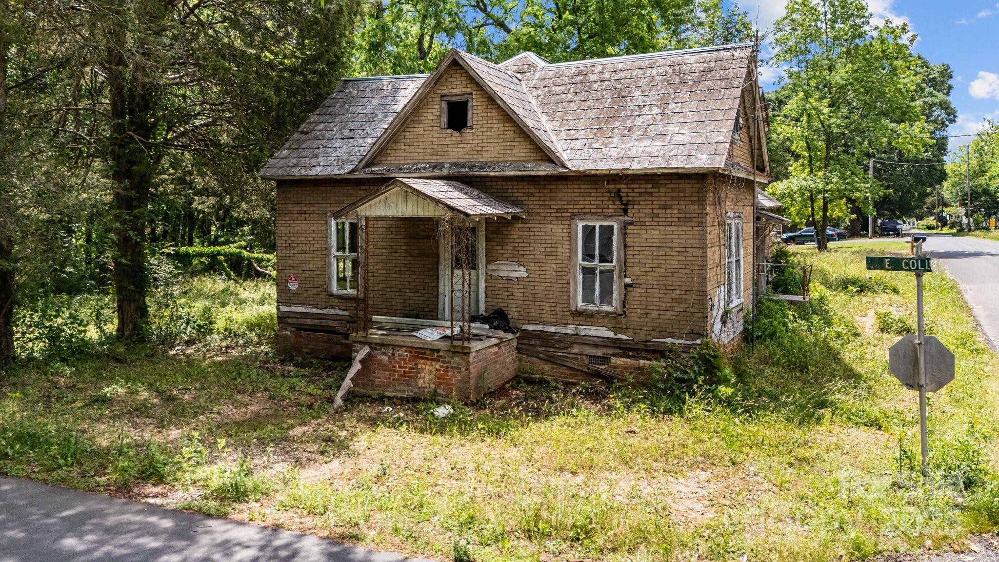 Star, NC 27356,203 E College ST