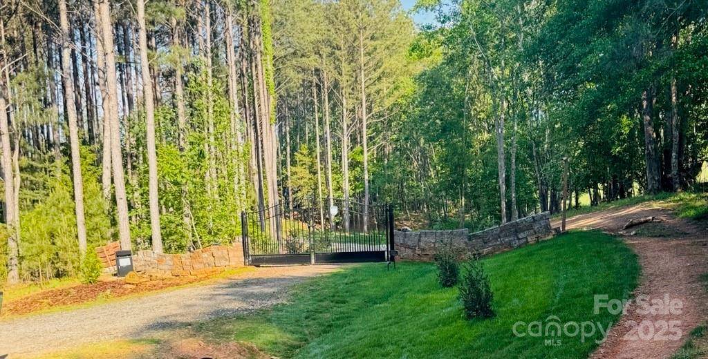 Mooresboro, NC 28114,137 Whispering Pines LN