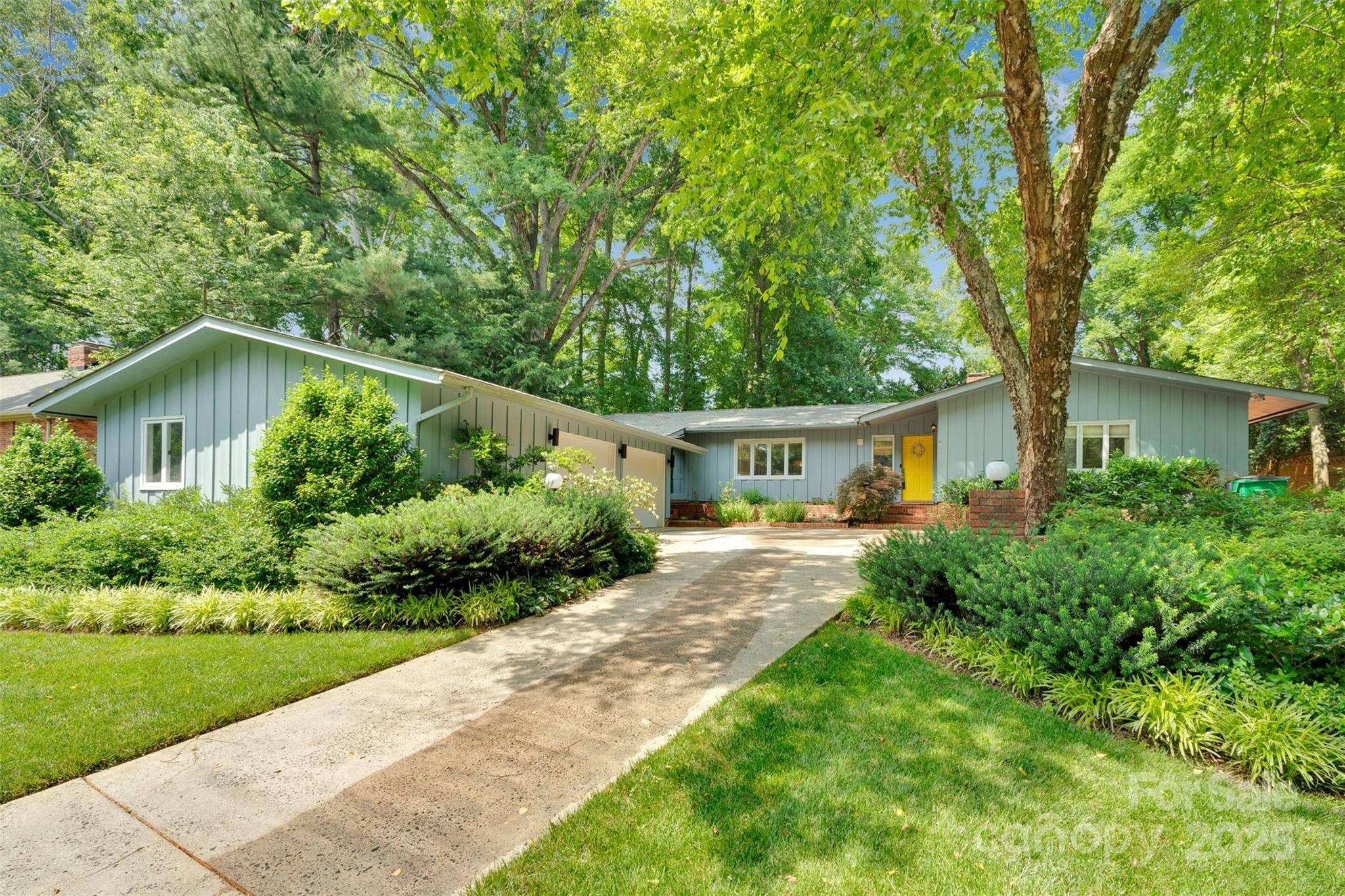 Charlotte, NC 28270,331 Glen Oaks RD
