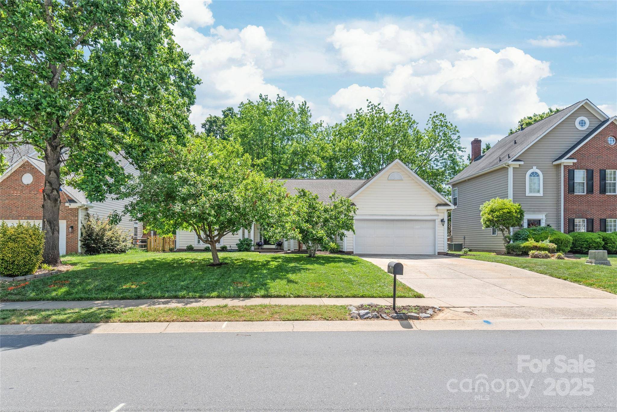 Fort Mill, SC 29708,936 Knightsbridge RD